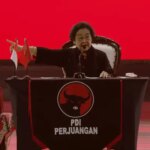 Saat Kader PDIP meneriakkan nama Jokowi di Rakernas ke-5, Megawati menyinggung hal tersebut.