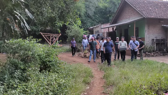 Saat bekerja sebagai kuli bangunan, Pegi Setiawan yang membunuh Vina Cirebon berganti nama menjadi Robi